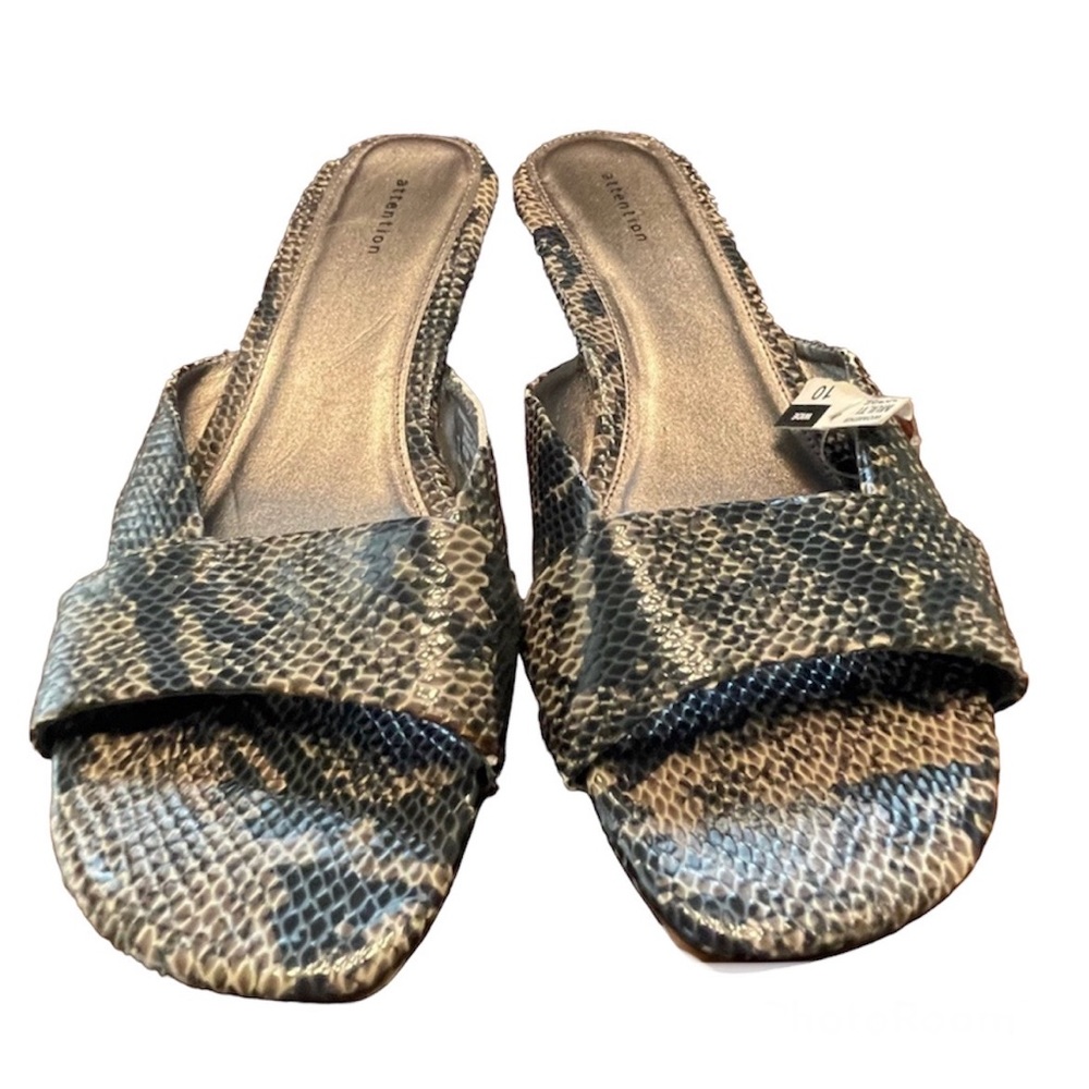 Attention Snakeskin Style 2.5” Heeled Open Toe Sandals - Size 10 - Picture 2 of 8